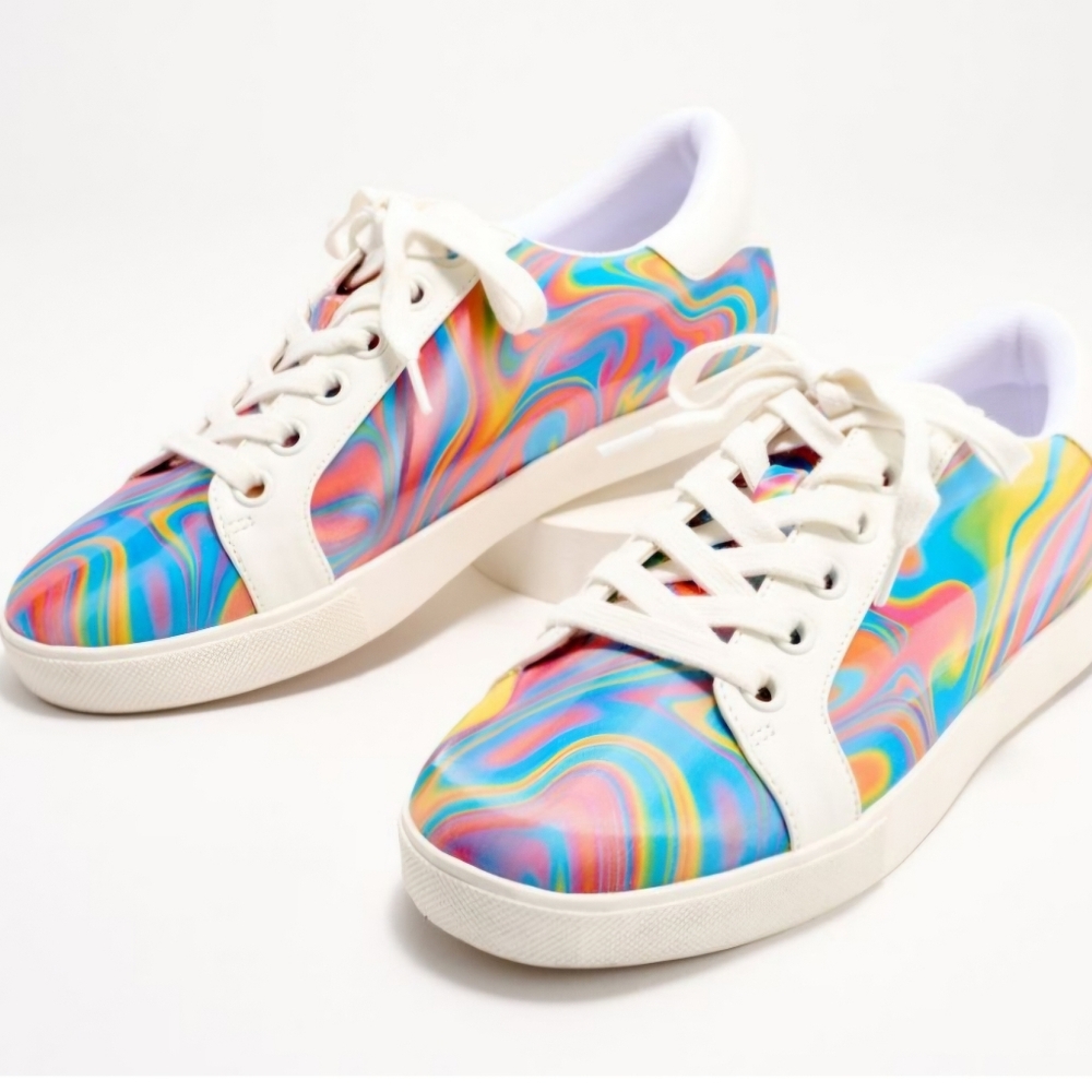 Katy Perry Holographic lace-up sneakers The Rainbow Rizzo size 6.